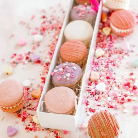 6 assorted Macaroons - French Pastry, in a gift box. Fresh made to order.